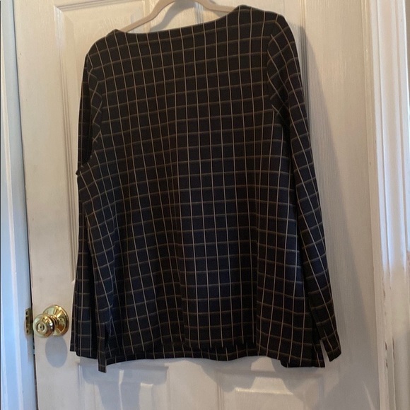 J. Jill Black and Tan square print top - Picture 8 of 8